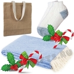 Подарочные новогодние наборы: плед, носки, упаковка под нанесение логотипа