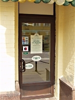 Оформление входной двери в аптеку "Доктор Столетов"